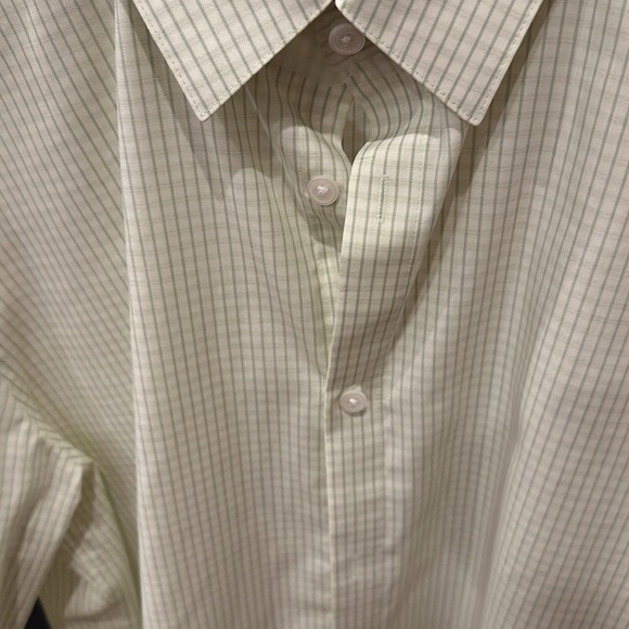 Men’s Calvin Klein Button Down, 100% Cotton - Picture 2 of 3